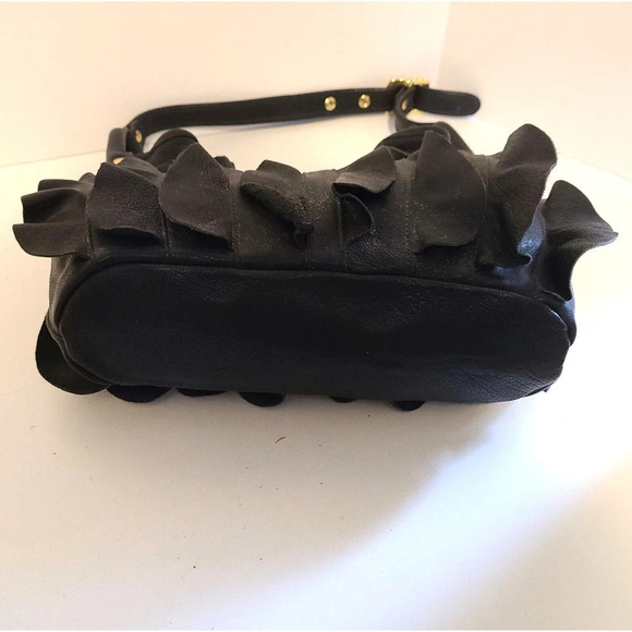 WOMEN'S Be & D HOBO SHOULDER BAG BLACK LEATHER WITH RUFFLES AND CHAIN MADE USA - Picture 4 of 9